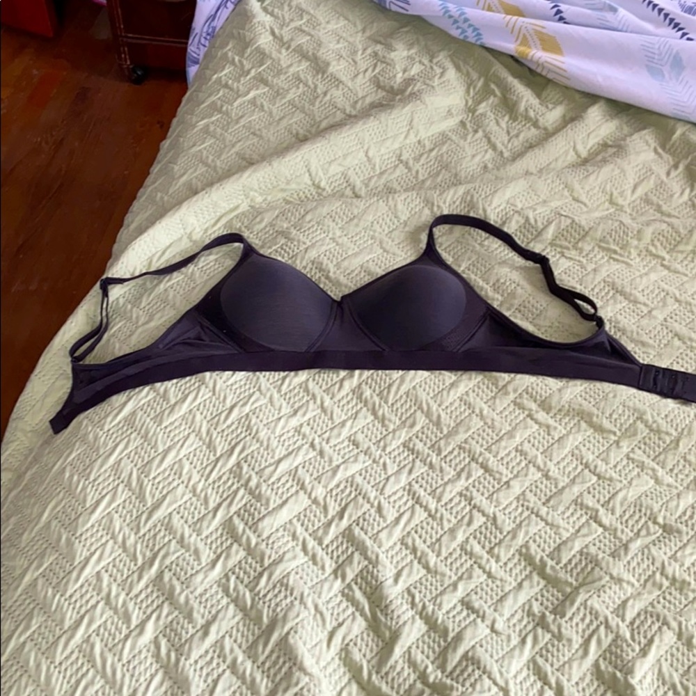 Hanes t-shirt bra black